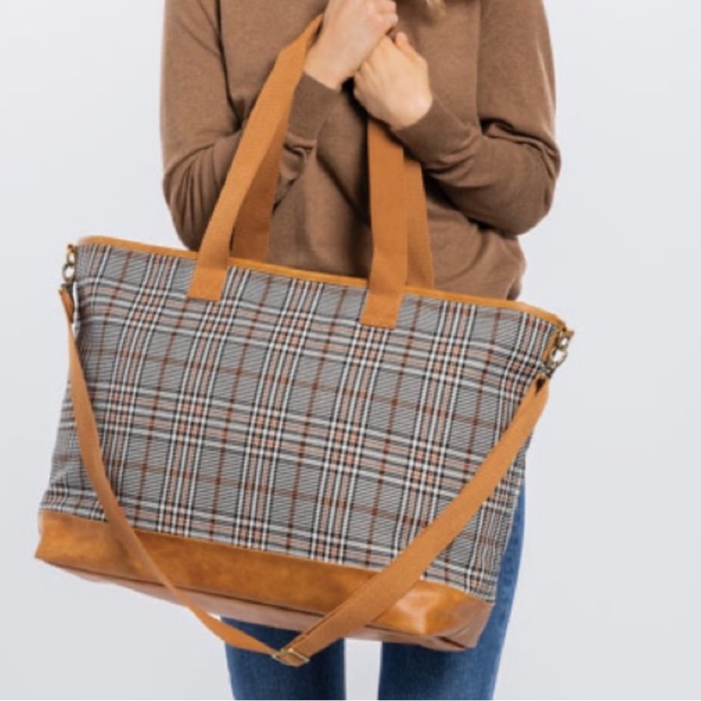 ThirtyOne Takealong Weekender ~ Plaid About You